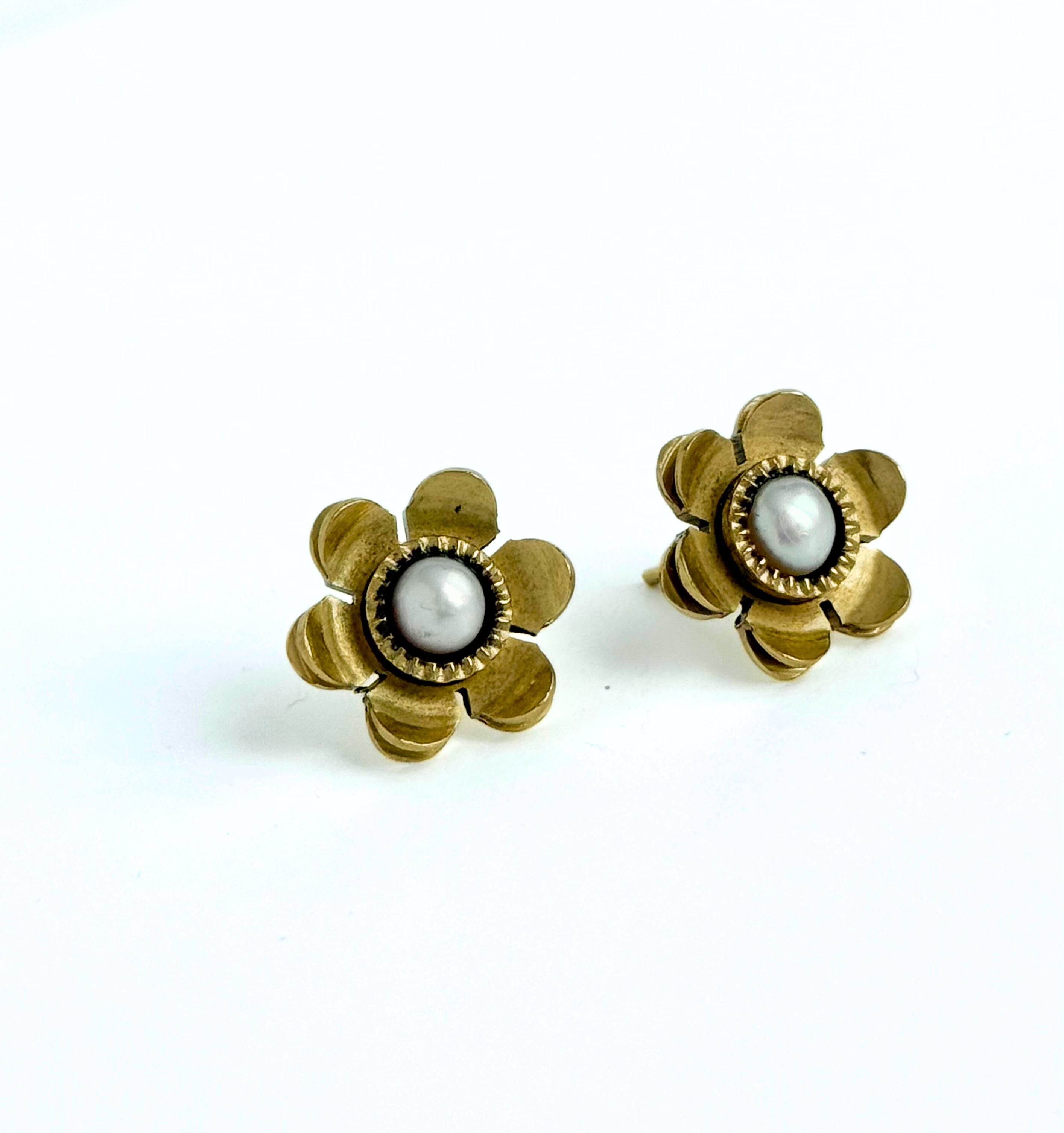 Bloom Pearl Brass Stud Earrings
